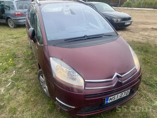 Citroen Auto ievests no somijas 7 sēdvietas 241000 nobrauk