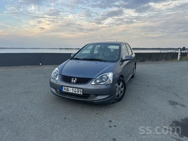 Honda Pārdodu uzticamu 2005. gada Honda Civic (1.6i dzin