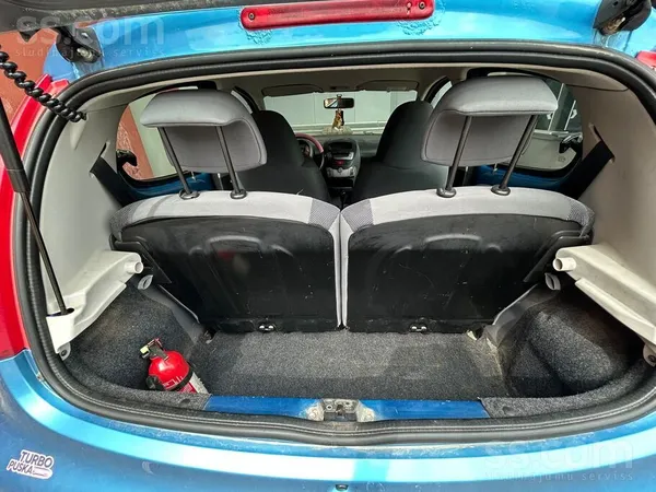 Peugeot Diezgan steidzami pārdodu savu uzticamo Peugeot 10