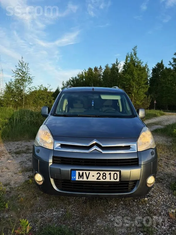 Citroen Pārdod Citroen Berlingo. Labā stāvoklī. tīri kopts