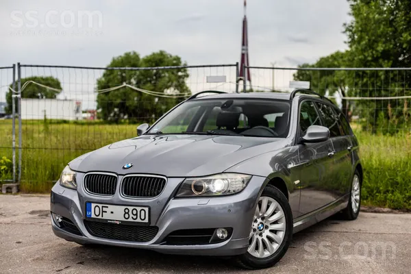 BMW BMW 320 ar 2.0 dīzeļdzinēju un automātisko ātrumkā