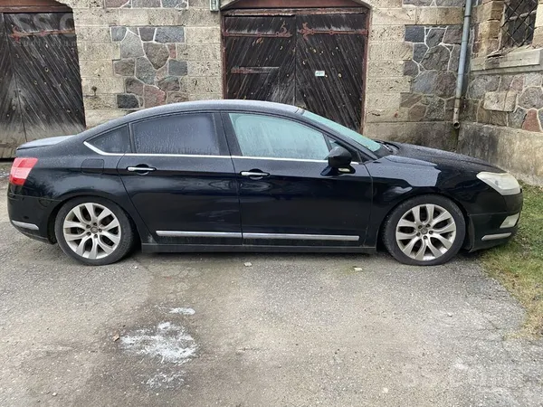 Citroen Pārdod Citroen C5 bez tehniskās apskates un noņemt