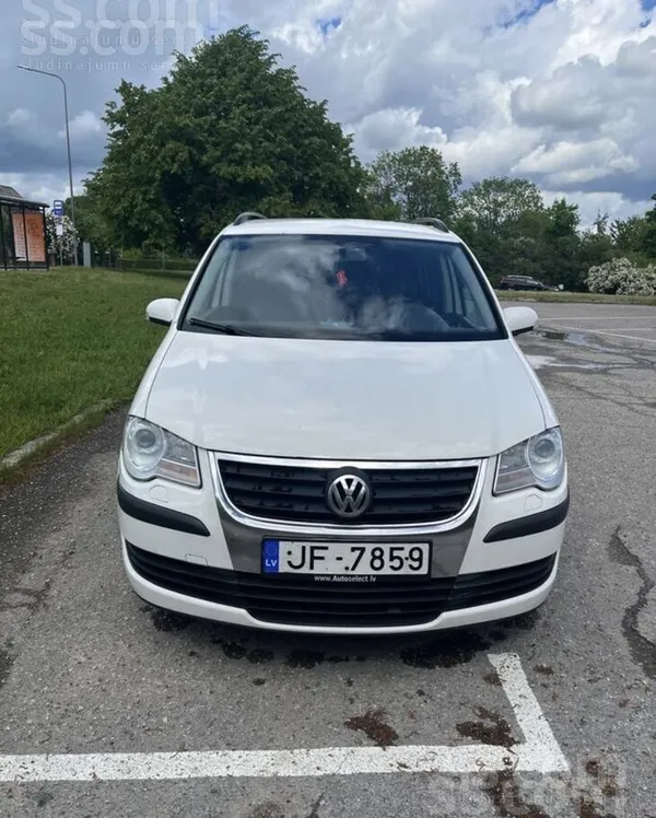 Pārdodās uzticams, ļoti ekonomisks un ietilpīgs ģimenes auto labā tehniskā s