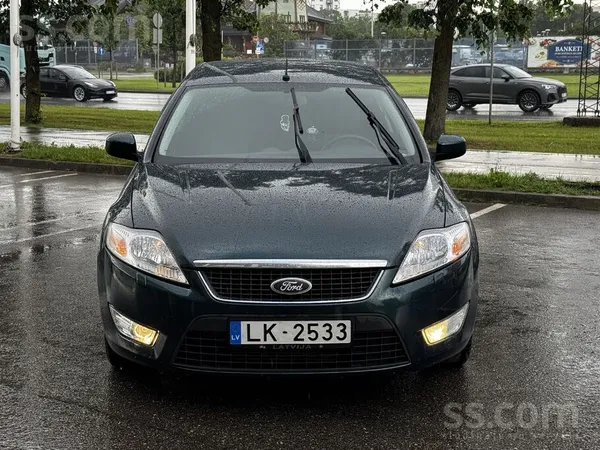 Ford Pārdodu uzticamu un komfortablu automašīnu ar vien