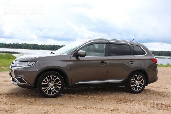 Mitsubishi Mitsubishi Outlander 4x4 / 7 vietas / Skandi Motor