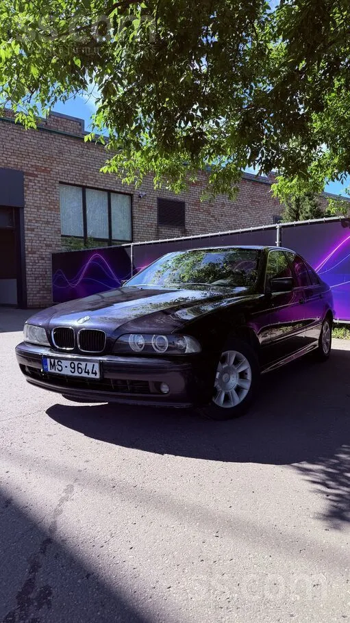 BMW 520