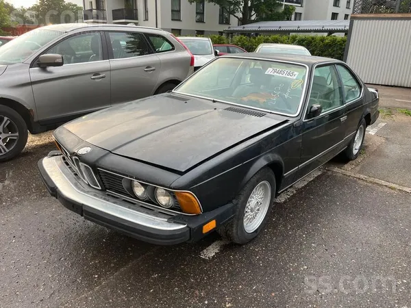 BMW BMW 635 E24 automāts, melns