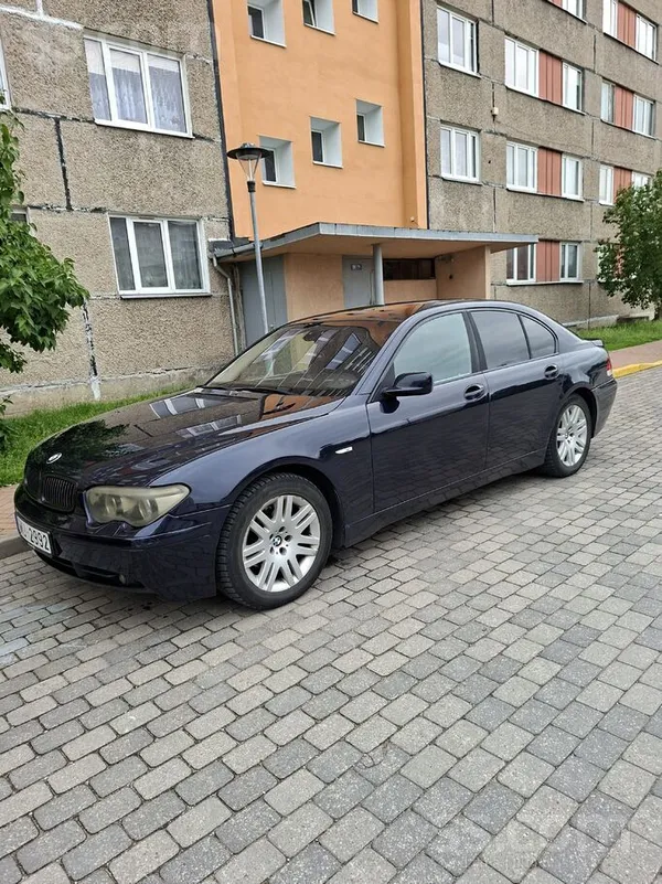 BMW Pārdod BMW 730 d auto priekš sava gada diezgan lab