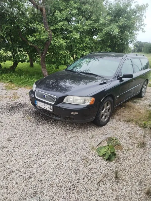 Volvo Pārdodu volvo V70 tehniski motors kārba okiej, viz