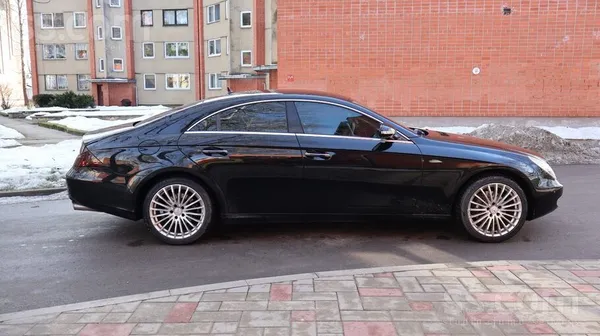 Mercedes Sakarīgs auto . Tiko mainīta eļļa un filtri . Veik