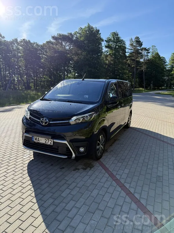 Toyota Proace Verso. Executive komplektācija (pilnākā). 