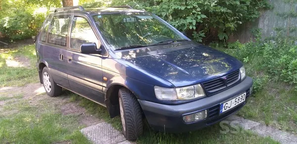 Pārdodu auto braukšnas kārtībā. Ir nelieli korozijas bojājumi aizmugurējiem