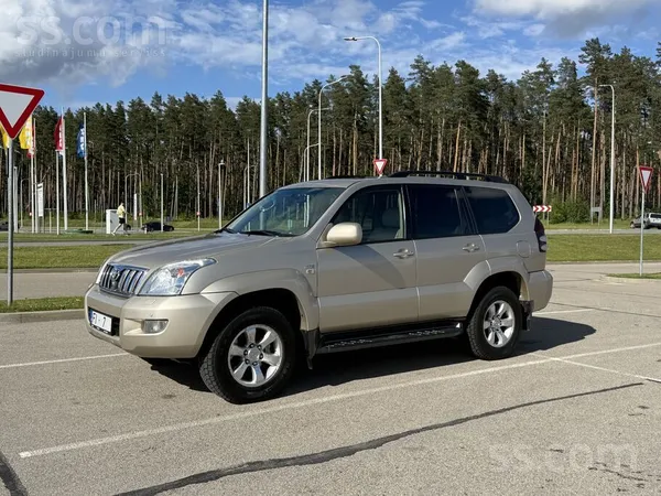Toyota Продаю Toyota Land Cruiser 120.