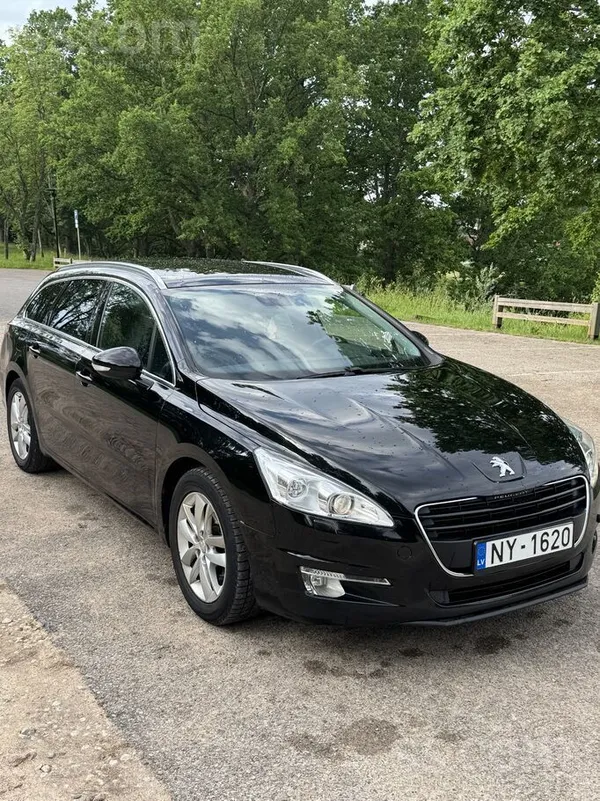 Peugeot Auto ir ļoti labā stāvoklī. Ar nobraukumu 179000, 