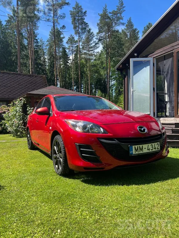 Mazda Pārdodu Mazda 3, 2010. gada izlaidums, ar 2.0 benz