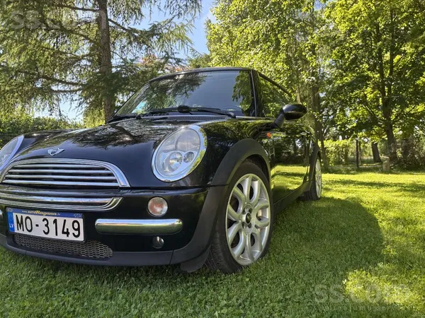 Pārdodam Mini Cooper R50 2003. gada ar 1.6l benzīna dzinēju (116hp). Mašīnai