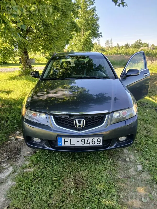 Honda Pardodu honda accord . Ir vizuali defekti . Mazs b
