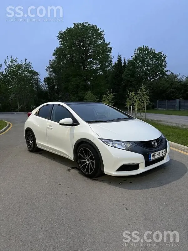 Honda Pārdodu Honda Civic 2013. gada modeli ar 2.2 dīzeļ