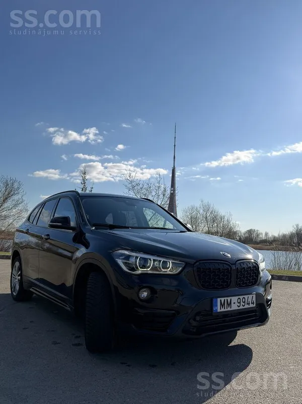BMW Uzņēmums pārdod BMW X1 F48 xDrive 2.0d 