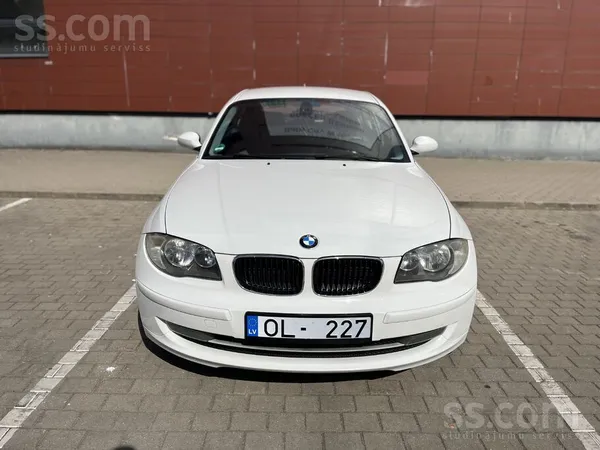 BMW Pārdod īpašnieks. Ar auto pārvietojos īkdienā. Smu
