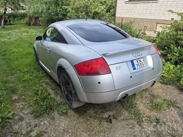 Pārdodu tt 1.8t quattro, auto stāvējis 2 gadi.