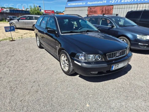 Volvo V40