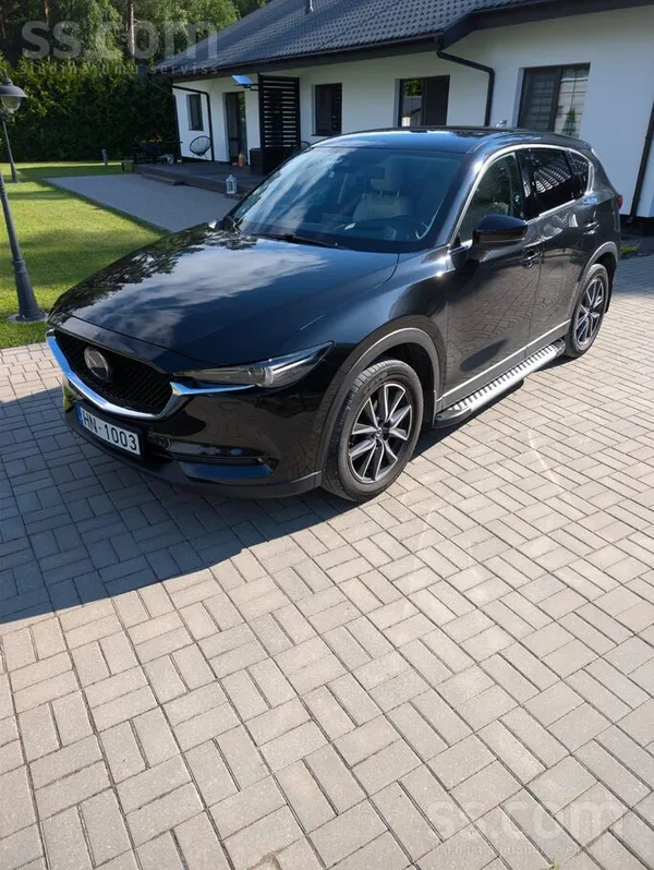 Mazda Mašīna ir reģistrēta uz juridisko personu, labs te