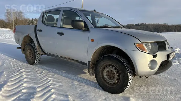 Mitsubishi Jauni akumulātori. Vasaras un ziemas riepu komplek