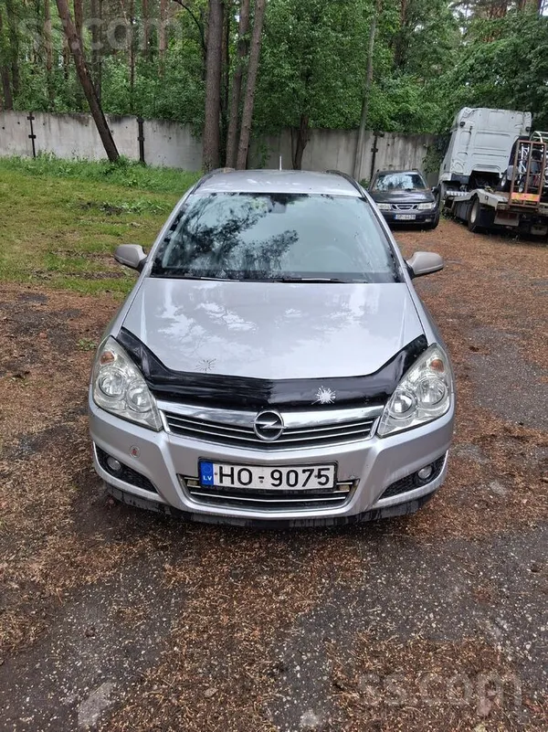 Opel Mašīnas laba tehniska stobokli, bez rūsas. Visezon