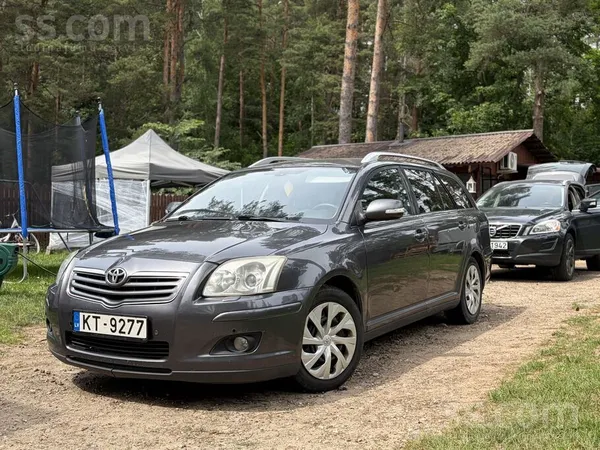 Toyota Pārdodu Toyota Avensis 2.0 D-4D (93 kW) ķēdes moto