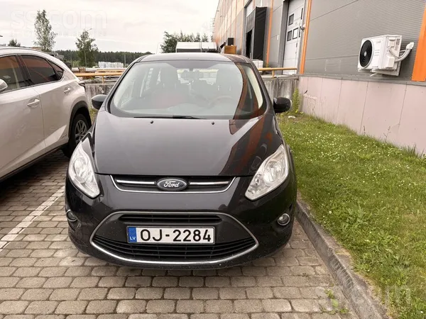 Ford Pārdodu auto Ford C-Max 2014. gada, 1.0 benzīns. 