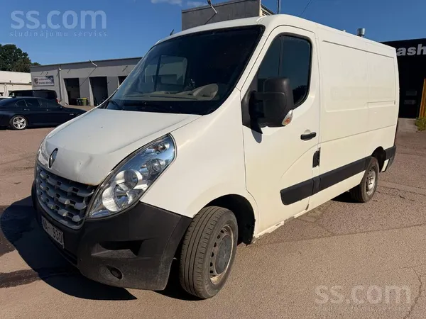 Renault Svaiga skate ejošā stāvokli. L1H1