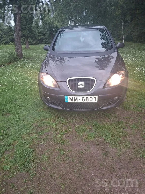 Seat Pārdod mašīnu tehniskā līdz 18.07. Sīkāk pa telefo