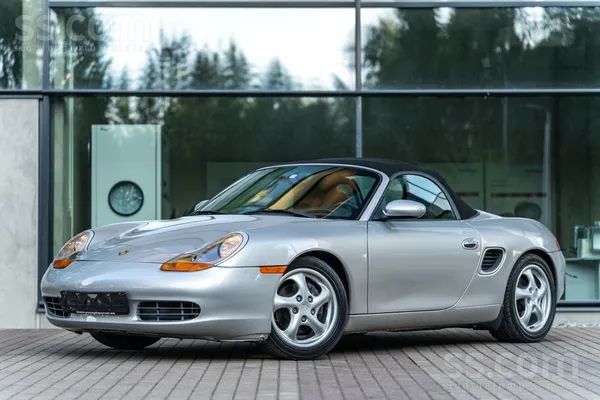 Porsche Pārdod: 1997. gada Porsche Boxster – sudraba krāsā