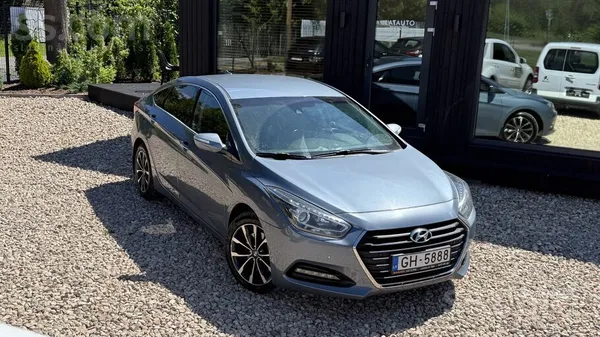 Hyundai Pārdodam skaistā krāsā un ļoti koptu Hyundai i40 F
