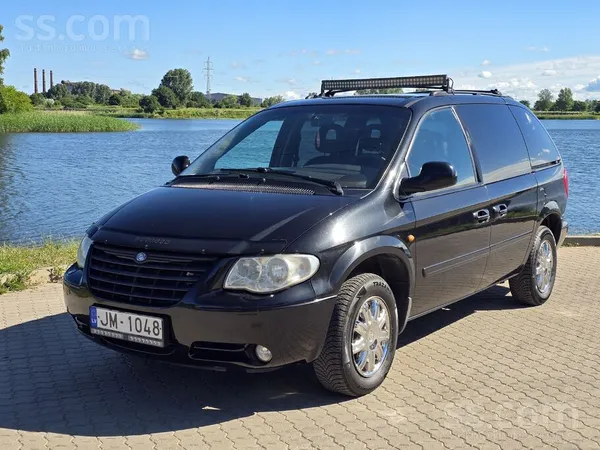 Chrysler Pārdod lielisku ģimenes automašīnu labā tehniskā u