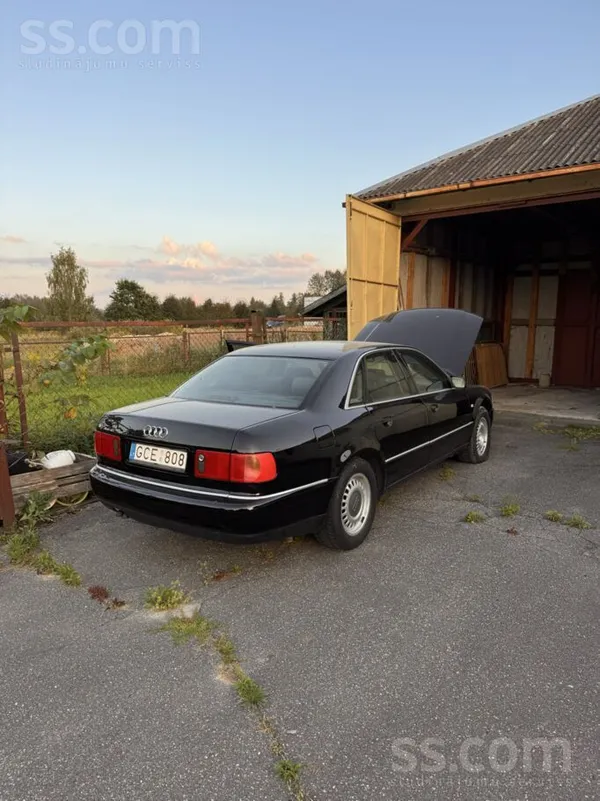 Audi Barn find. Audi A8 Facelift. 