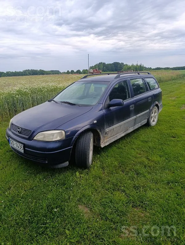 Opel Pilnā darba kārtībā, bet parūsējis.