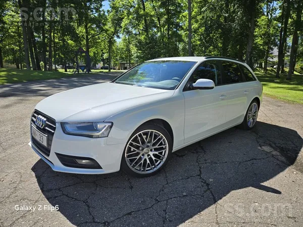 Audi Pārdodu Audi A4 Avant 2.0 Tdi (100 kW), 2012. gada