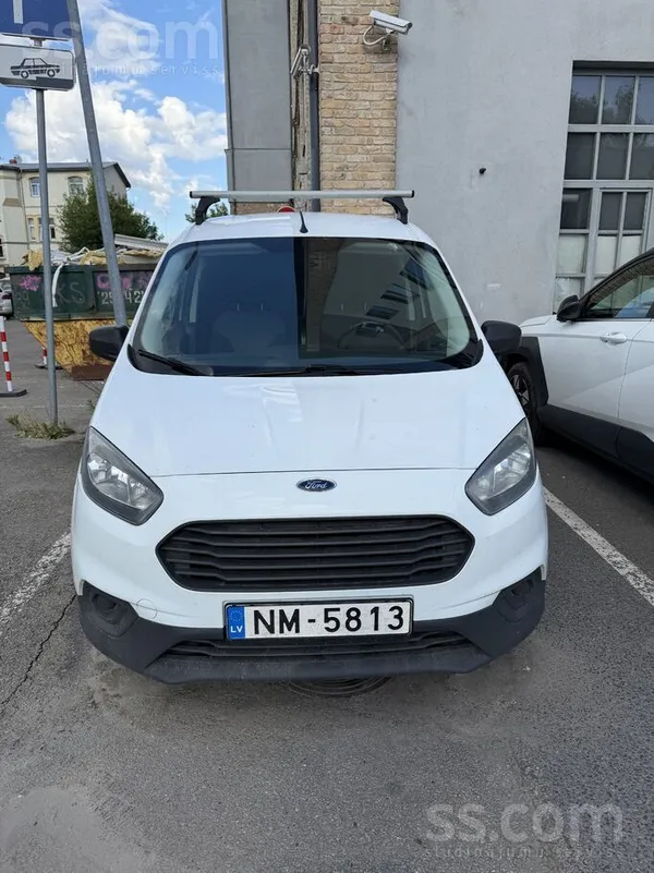 Ford Pārdodu divvietīgu kravas furgonu (N1 kategorija)