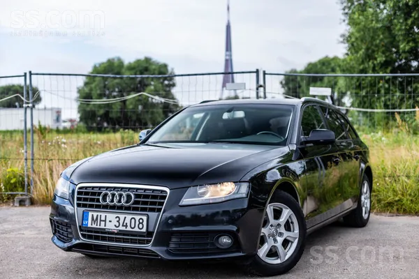 Audi Audi A4 ar 2.0 Tdi dīzeļdzinēju un manuālo ātrumkā