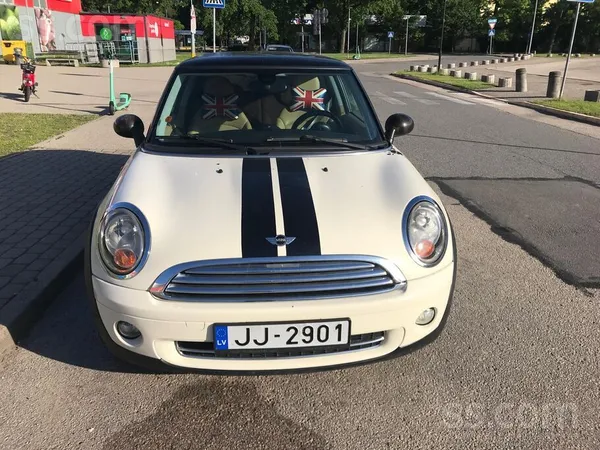 Mini Ideāls auto klasisko automašīnu cienītājiem. Pilnī
