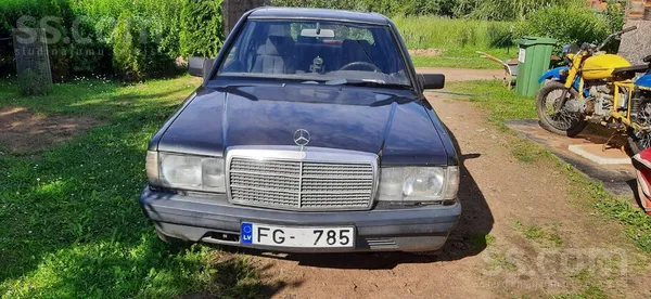 Mercedes Pārdodas Mercedes 190 labā tehniska stāvoklī ar ma