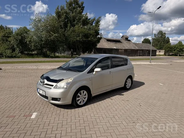 Toyota Pārdod Toyota corolla verso 2, 0 D-4D, 2005.gada. 