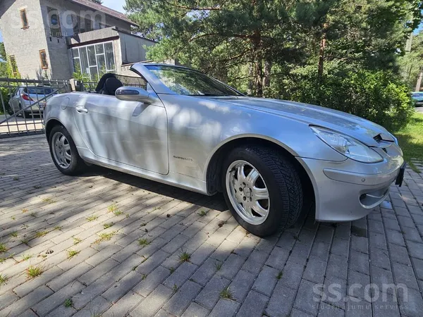 Mercedes Pārdod Mercedes Slk200