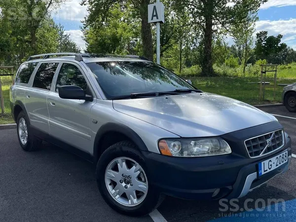 Volvo Pārdodu labu volvo xc70 2.4D 136kw automātu. Auto 