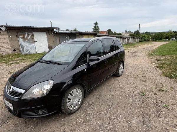 Opel Pardodu opel zafira ar svaigu tehnisko. 