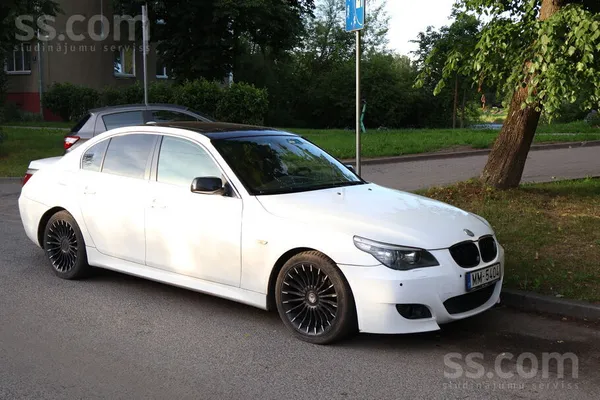 BMW 525