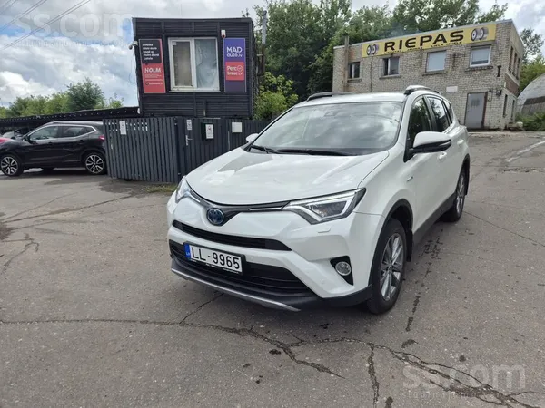 Toyota Toyota Rav4 2.5l hibrīds. 114kw
