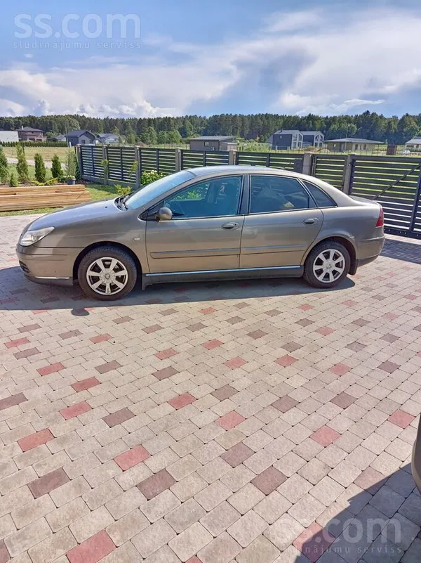 Citroen Pārdodas Citroen C5.Nomainīti:sajūga komplekts ar